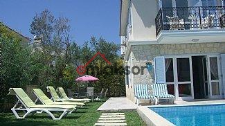 İzmir Çeşme Alaçatıda Müstakil Kiralık Lüks Villa